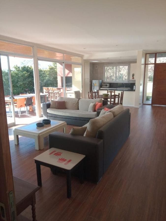 Spacious Home with Natural Light in Luján del Sol