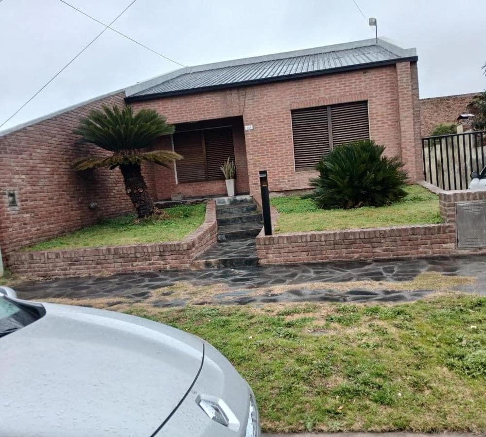HOUSE FOR SALE IN CHIVILCOY