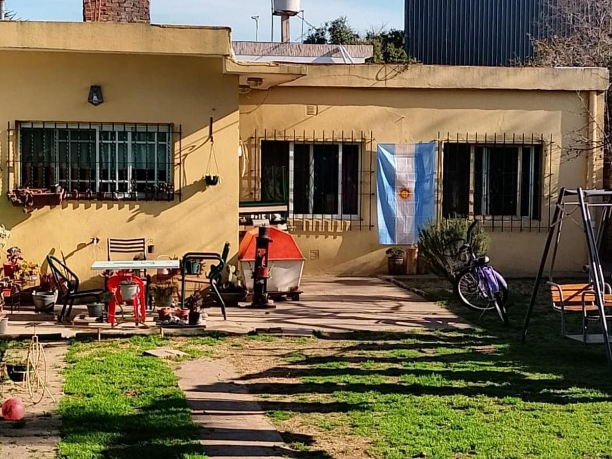3-ROOM HOUSE FOR SALE IN LOS POLVORINES