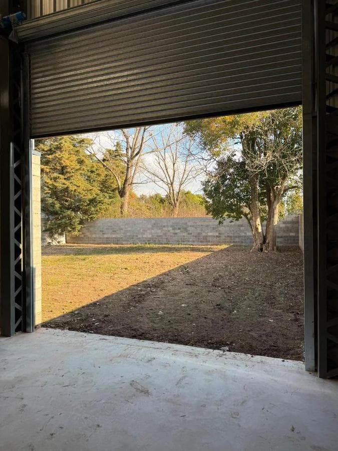 WAREHOUSE FOR RENT IN LUJÁN