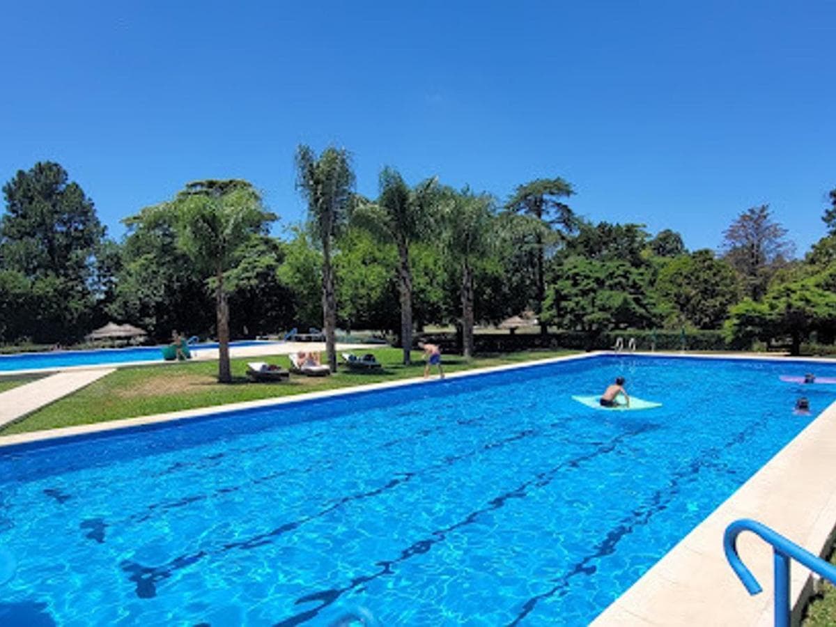 LAS LAJAS COUNTRY CLUB HOUSE FOR RENT IN GRAL. RODRIGUEZ