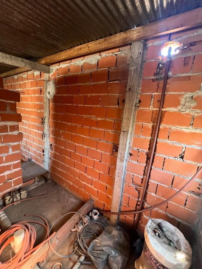 Multifamily Home Plus Commercial Space in Moreno Trujui