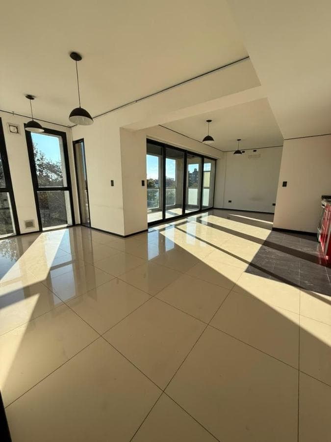 APARTMENT FOR SALE IN MORENO CENTRO, 3 ROOMS