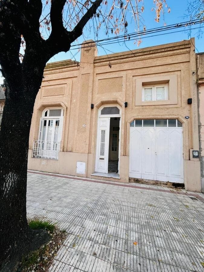 HOUSE FOR SALE, DOWNTOWN MERCEDES B.