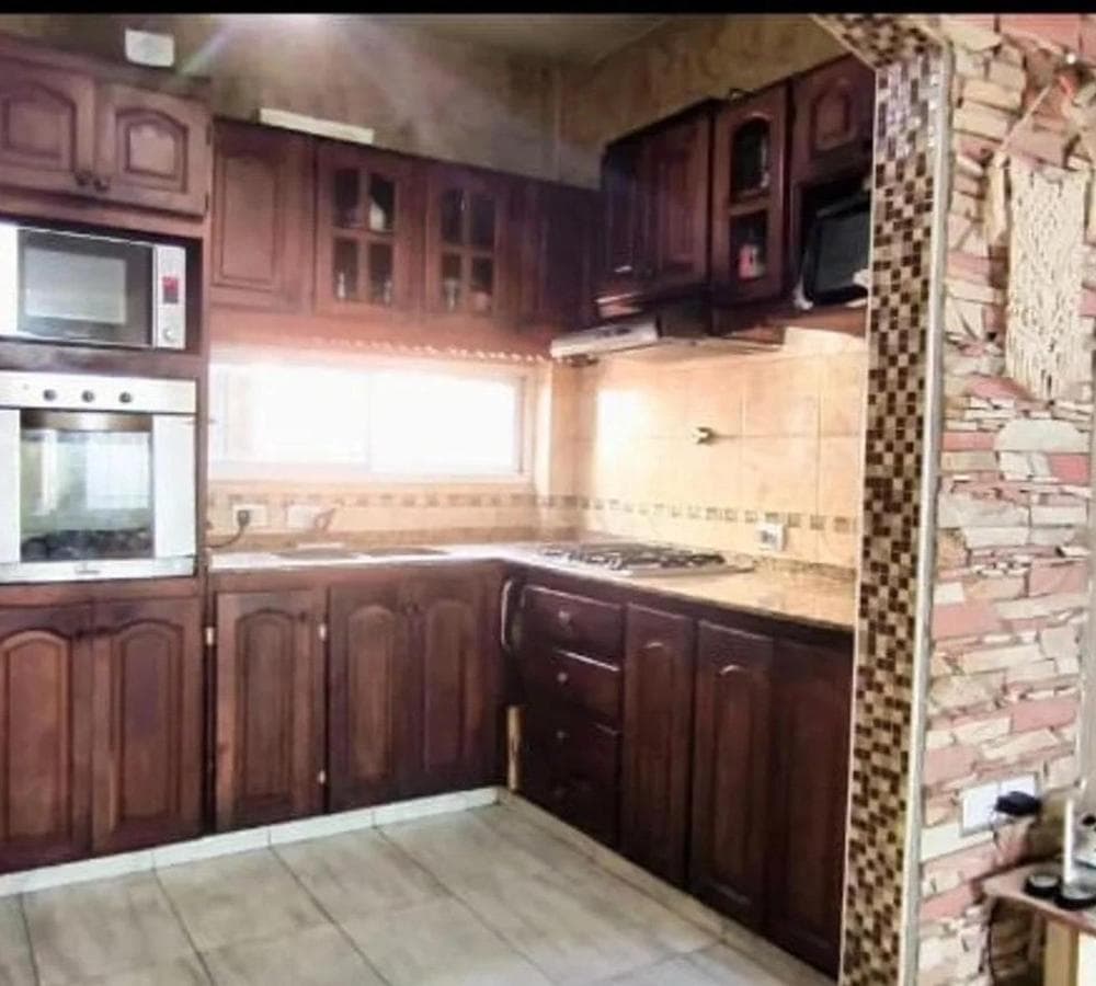 4-ROOM HOUSE FOR SALE WITH A POOL AND COMMERCIAL SPACE IN HURLING
