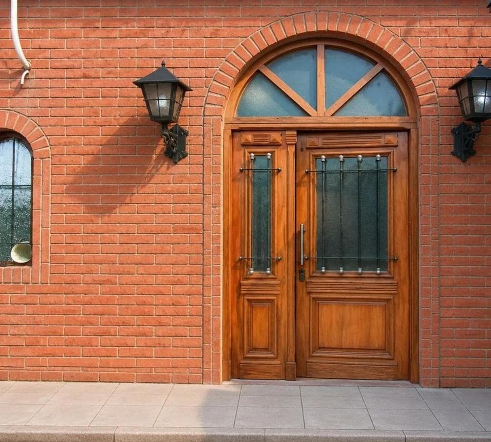 4-ROOM HOUSE FOR SALE WITH A POOL AND COMMERCIAL SPACE IN HURLING
