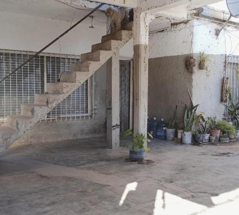 CASA TIPO AMERICANA DE 5 AMBIENTES