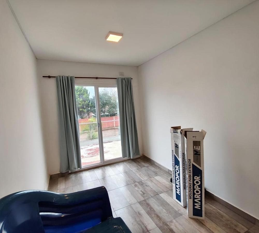 5-BEDROOM HOUSE FOR SALE IN SOLARES DEL OESTE, GRAL. RODRIGUEZ