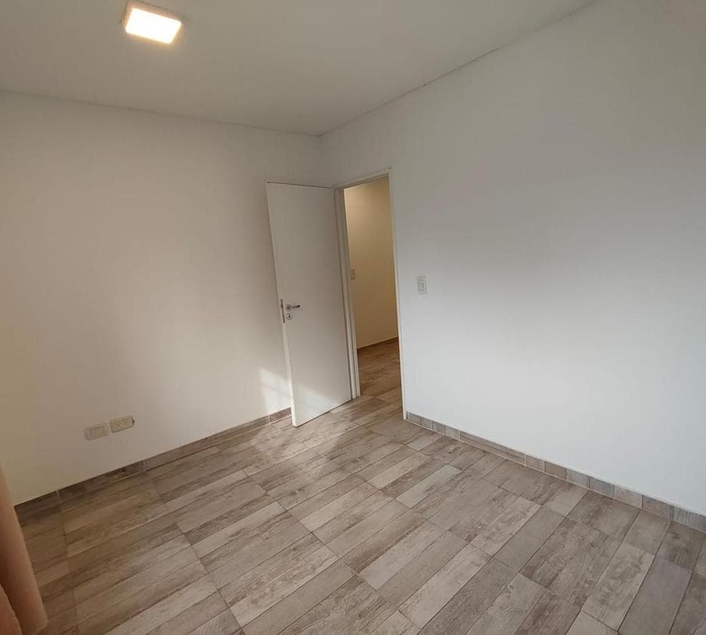 5-BEDROOM HOUSE FOR SALE IN SOLARES DEL OESTE, GRAL. RODRIGUEZ
