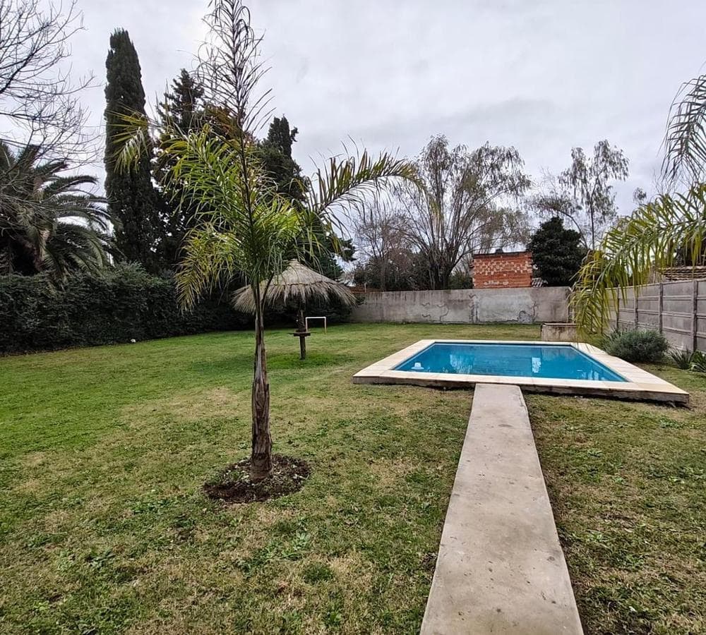 5-BEDROOM HOUSE FOR SALE IN SOLARES DEL OESTE, GRAL. RODRIGUEZ