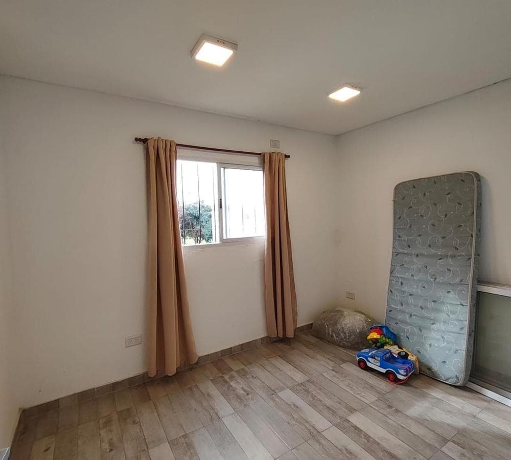 5-BEDROOM HOUSE FOR SALE IN SOLARES DEL OESTE, GRAL. RODRIGUEZ