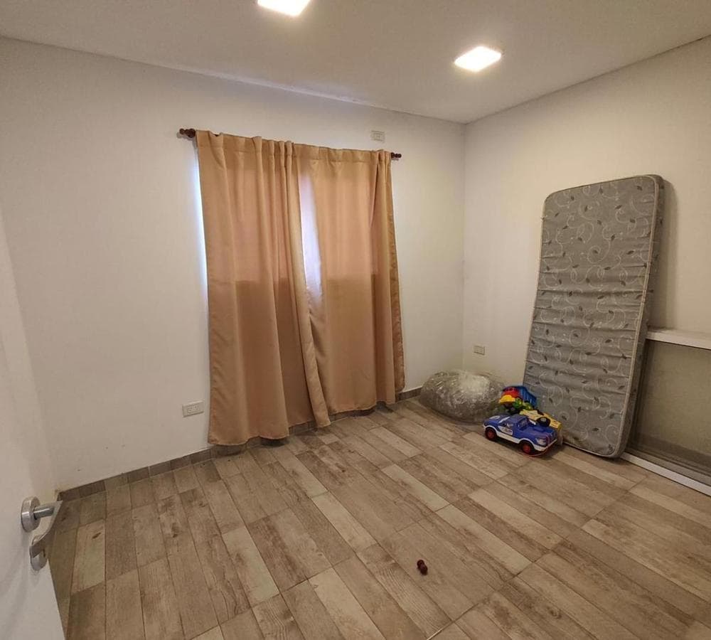 5-BEDROOM HOUSE FOR SALE IN SOLARES DEL OESTE, GRAL. RODRIGUEZ