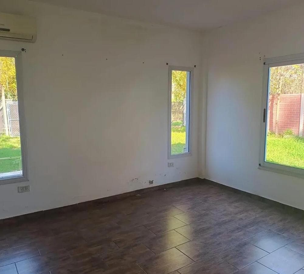 For Sale: House with Pool, 4 Bedrooms, 2 Bathrooms, General Rodriguez