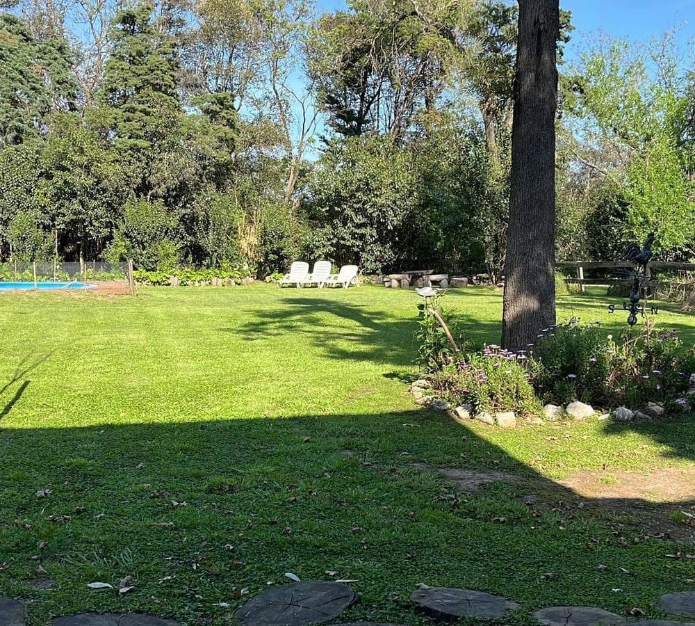 House for sale in Lomas de San Francisco, 1,500 m² lot.