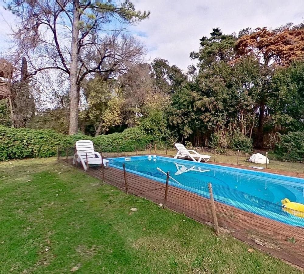 House for sale in Lomas de San Francisco, 1,500 m² lot.