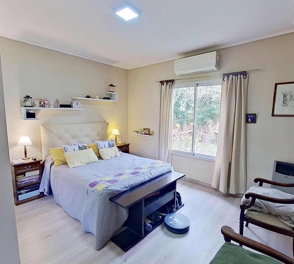 House for sale in Lomas de San Francisco, 1,500 m² lot.