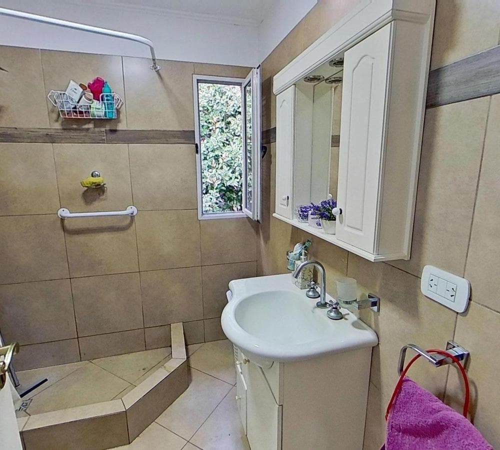 House for sale in Lomas de San Francisco, 1,500 m² lot.