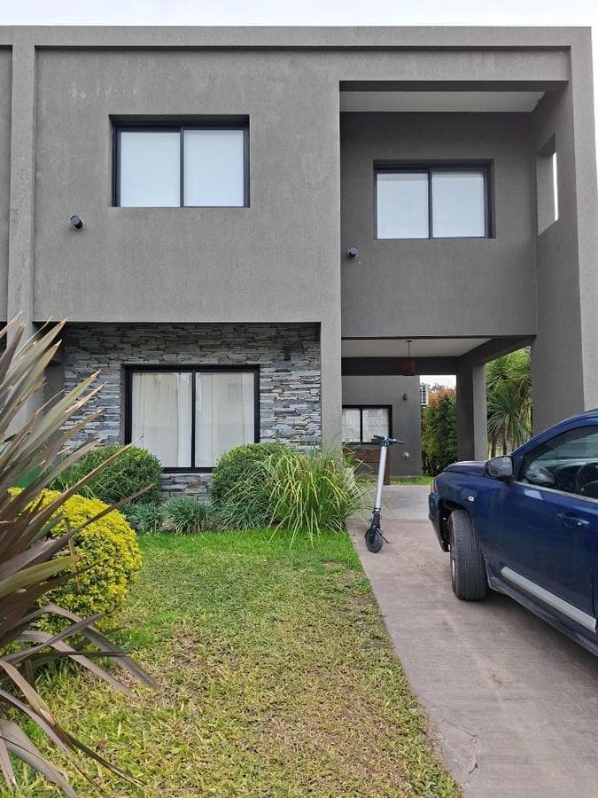 5-Bedroom House for Rent in the Maria Eugenia RV Gated Community, La Reja