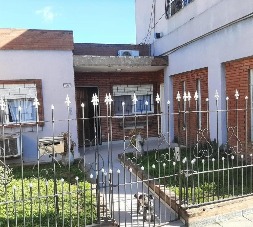 HOUSE IN GENERAL RODRIGUEZ, EXCELLENT LOCATION