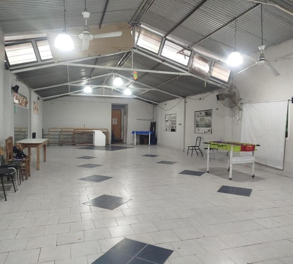 WAREHOUSE FOR SALE, QUALIFIES FOR FINANCING, IN PASO DEL REY