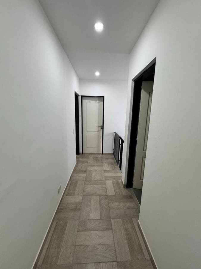 Casa remodelada con pileta y galería, 3 hab, San Miguel.