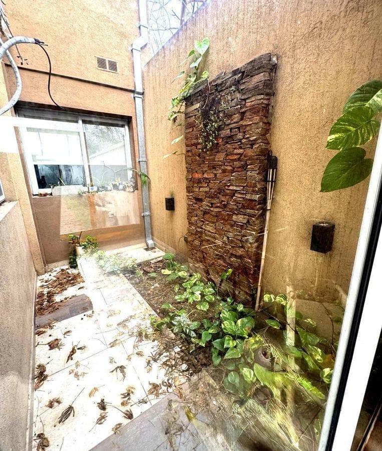 Casa remodelada con pileta y galería, 3 hab, San Miguel.