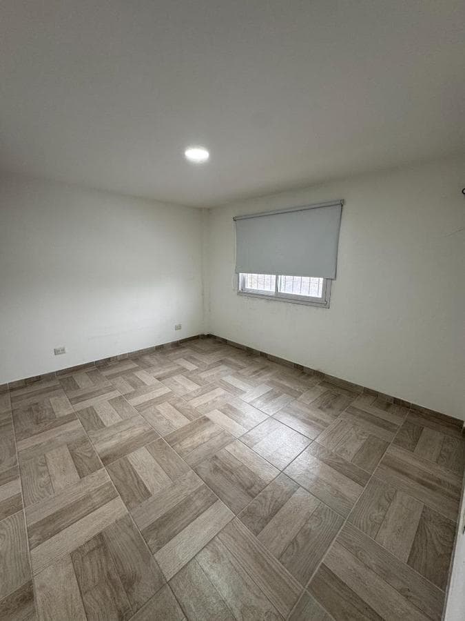 Casa remodelada con pileta y galería, 3 hab, San Miguel.