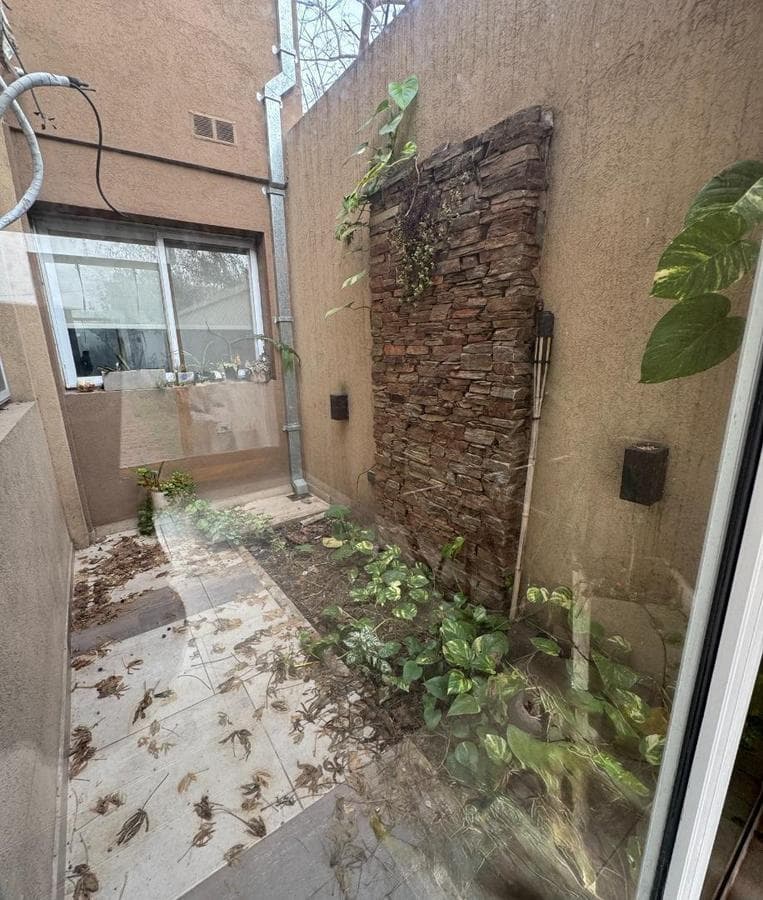 Casa remodelada con pileta y galería, 3 hab, San Miguel.