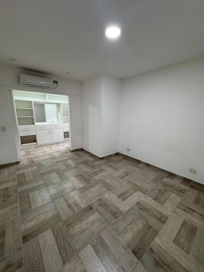 Casa remodelada con pileta y galería, 3 hab, San Miguel.