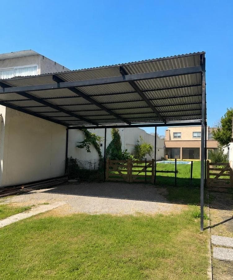 Renovated house with a pool and a porch, 3 bedrooms, San Miguel.