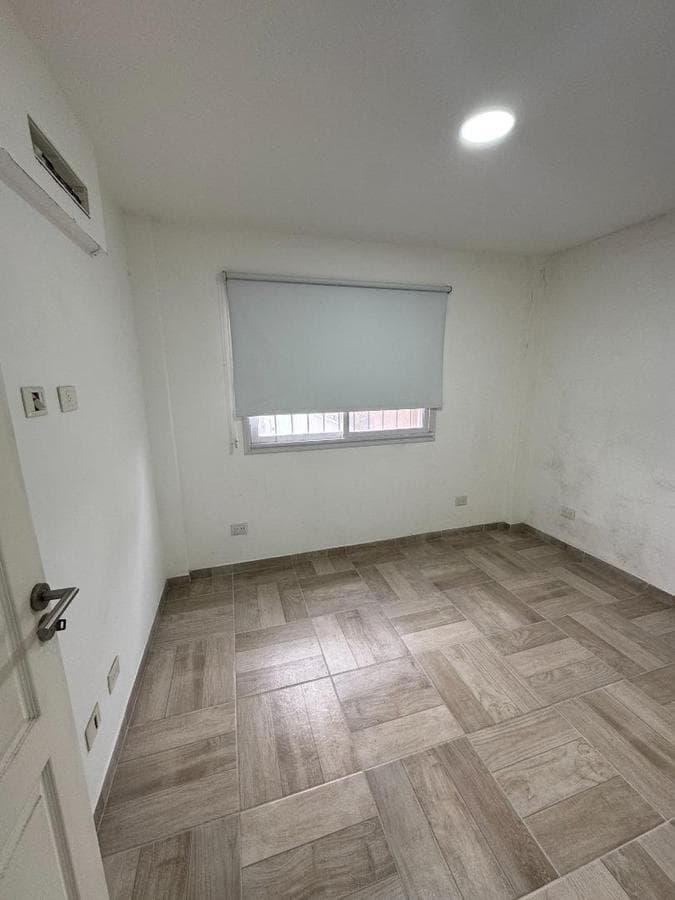 Casa remodelada con pileta y galería, 3 hab, San Miguel.