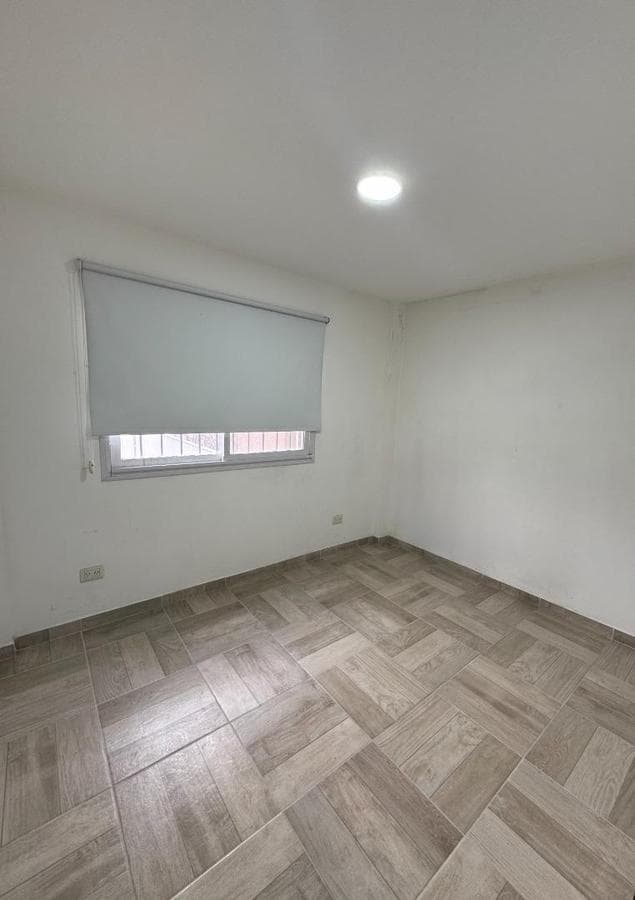 Casa remodelada con pileta y galería, 3 hab, San Miguel.