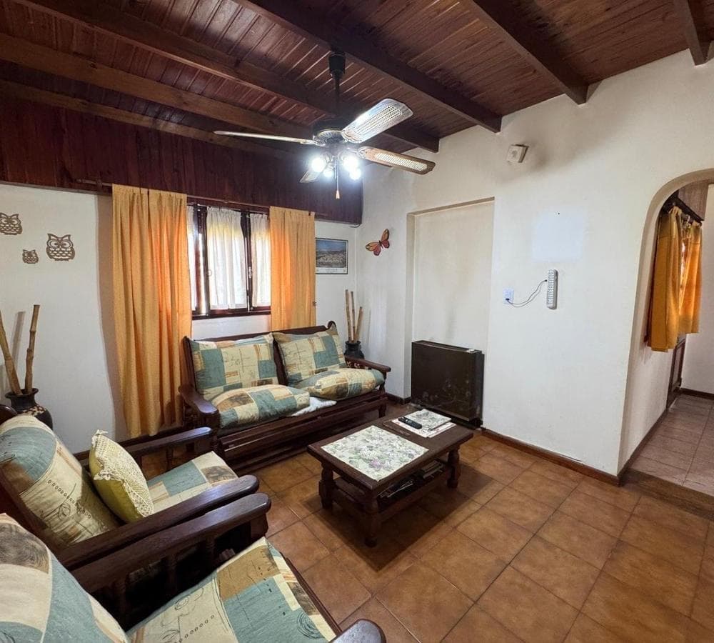 House for Sale with Garage in Paso del Rey