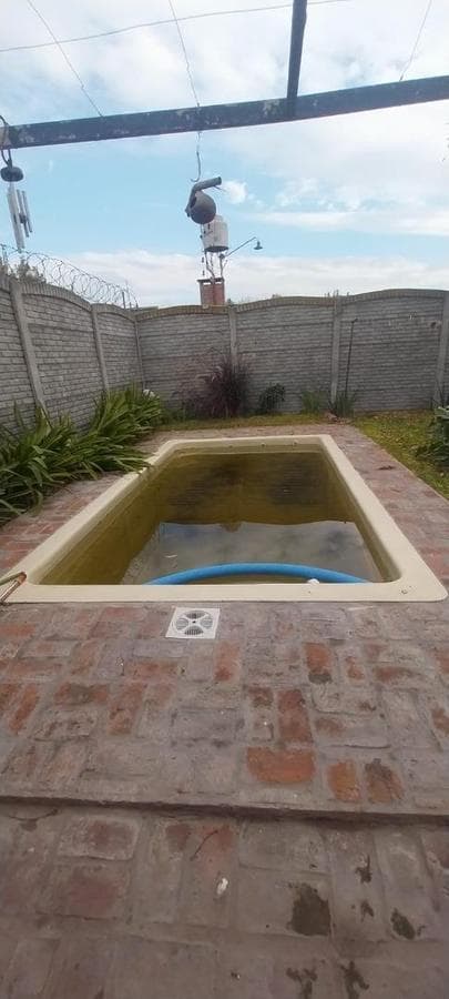 HOUSE IN THE VALLE VIEJO NEIGHBORHOOD - SAN EMILIO, LUJAN