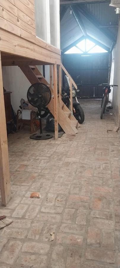 HOUSE IN THE VALLE VIEJO NEIGHBORHOOD - SAN EMILIO, LUJAN