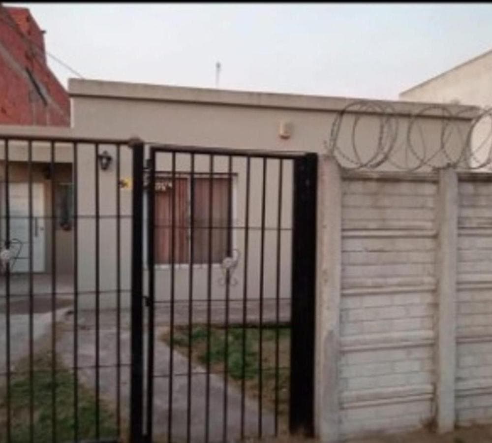 3-ROOM HOUSE FOR SALE IN LA REJA