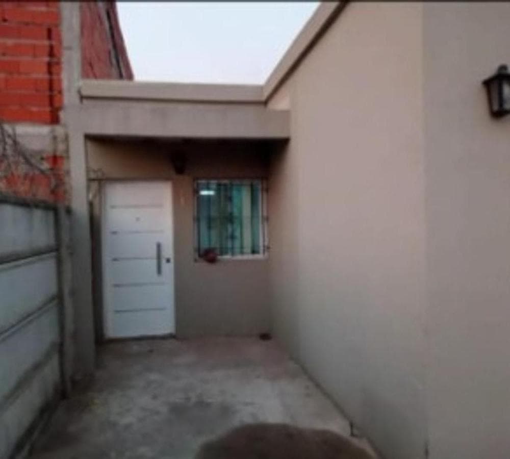 3-ROOM HOUSE FOR SALE IN LA REJA
