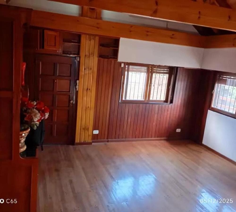 PH FOR SALE IN THE JOSE LEON SUAREZ BLOCK