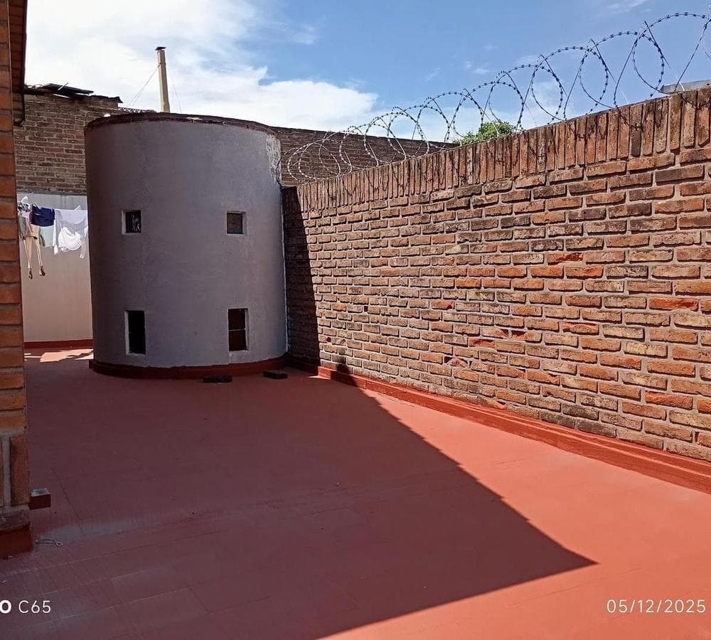 PH FOR SALE IN THE JOSE LEON SUAREZ BLOCK