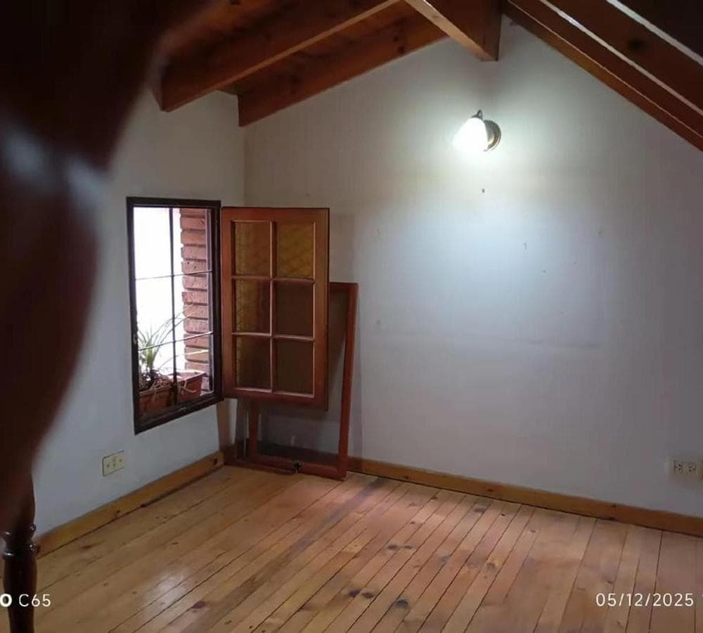 PH FOR SALE IN THE JOSE LEON SUAREZ BLOCK