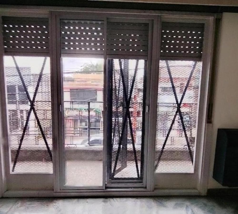 FOR SALE IN CASTELAR: 3-Bedroom, 2 Patios, BBQ, Balcony, Terrace