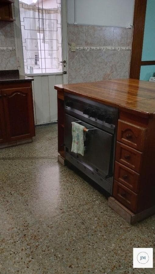 FOR SALE IN CASTELAR: 3-Bedroom, 2 Patios, BBQ, Balcony, Terrace