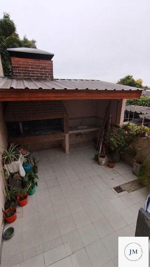 FOR SALE IN CASTELAR: 3-Bedroom, 2 Patios, BBQ, Balcony, Terrace
