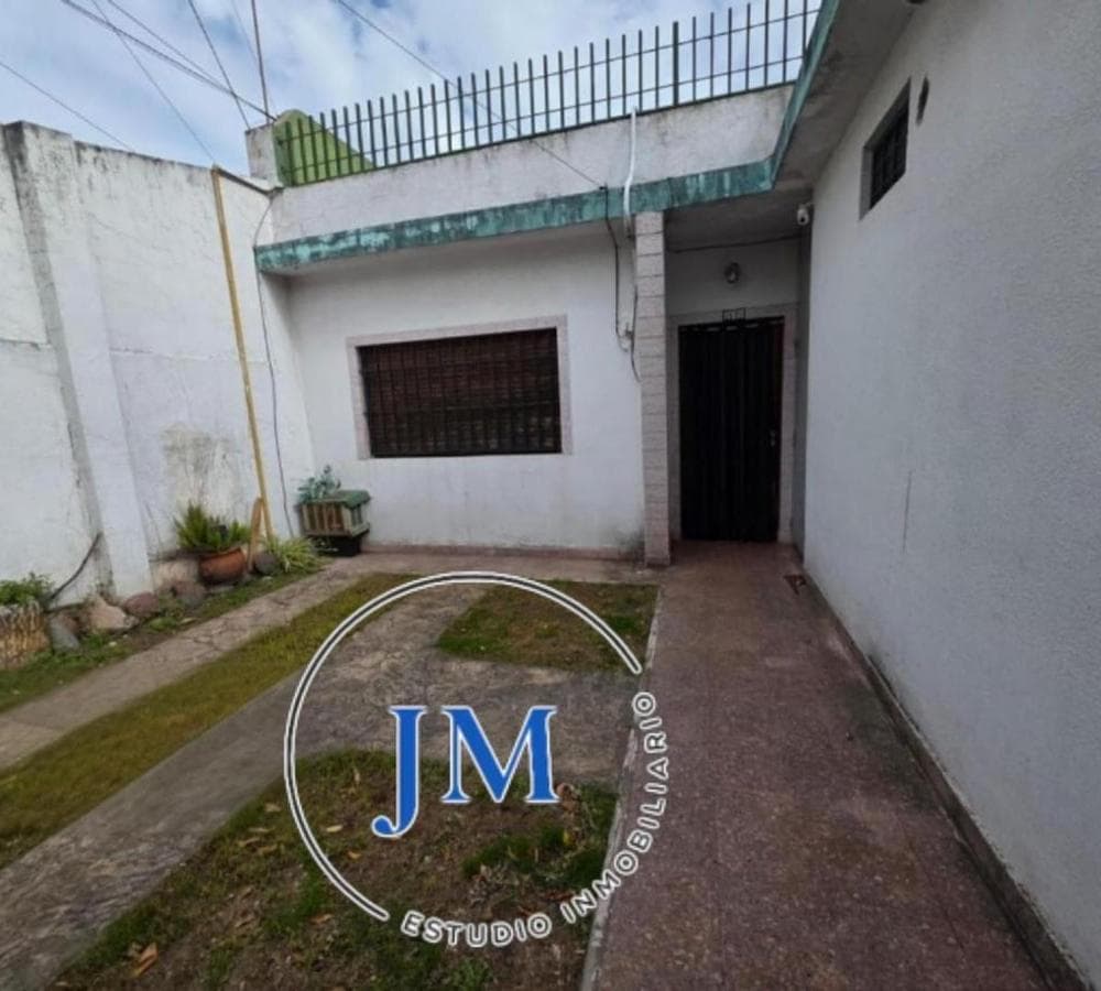 HOUSE FOR SALE + COMMERCIAL SPACE + APARTMENT, EXCELLENT LOCATION, EL PALOMAR