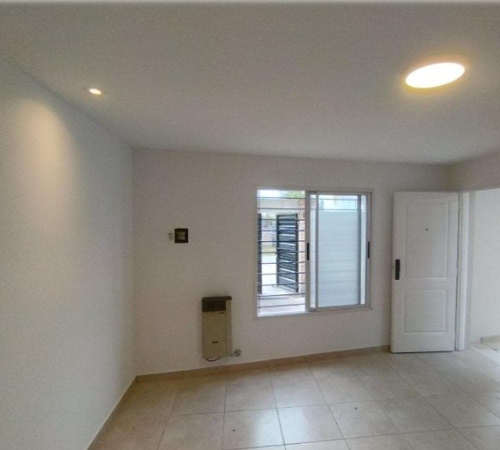 GROUND-FLOOR APARTMENT IN THE LUJÁN UNIVERSITY AREA