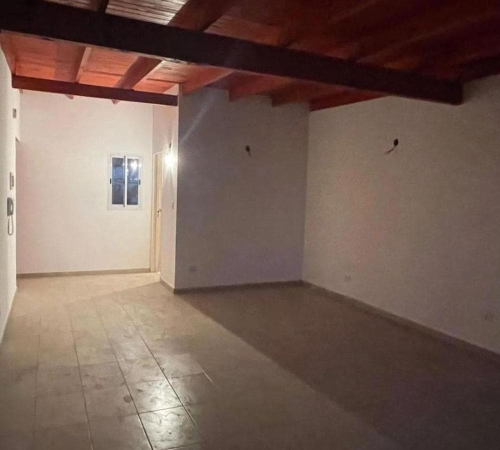SPACIOUS STUDIO APARTMENT FOR SALE IN AN EXCELLENT LOCATION IN ZOGBA
