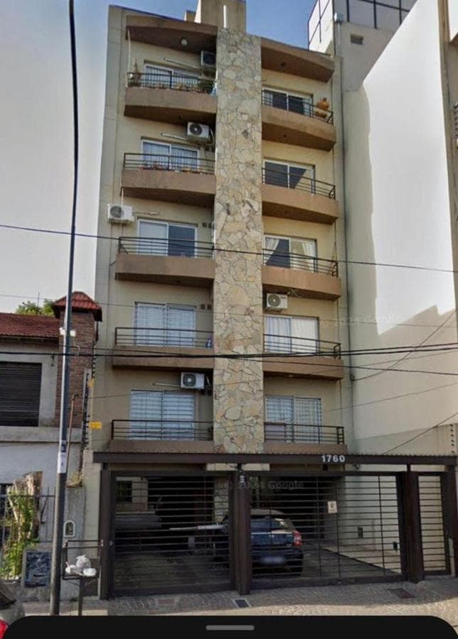 BRIGHT APARTMENT FOR SALE WITH SPACIOUS ROOMS