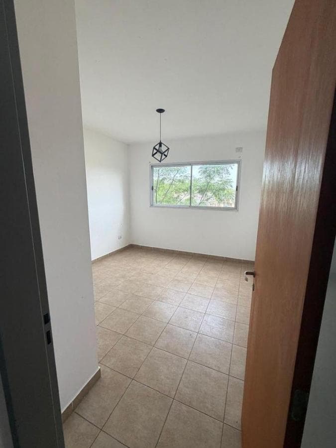 APARTMENT FOR SALE: SPACIOUS AND VERY BRIGHT IN ZOGBA