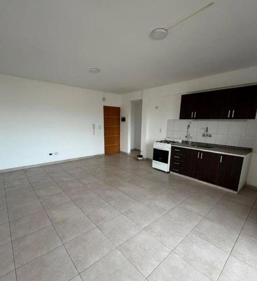 APARTMENT FOR SALE: SPACIOUS AND VERY BRIGHT IN ZOGBA