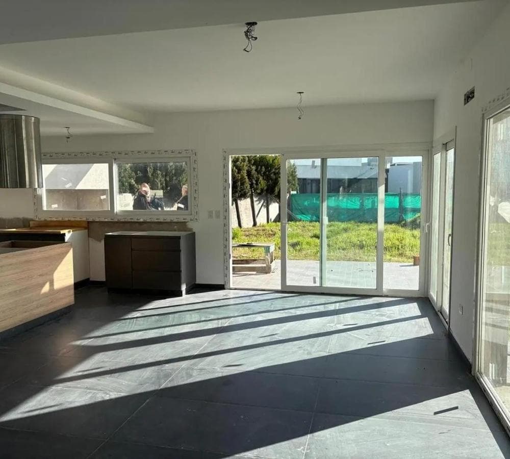 HOUSE FOR SALE IN THE SANTA INES NEIGHBORHOOD OF CANNING